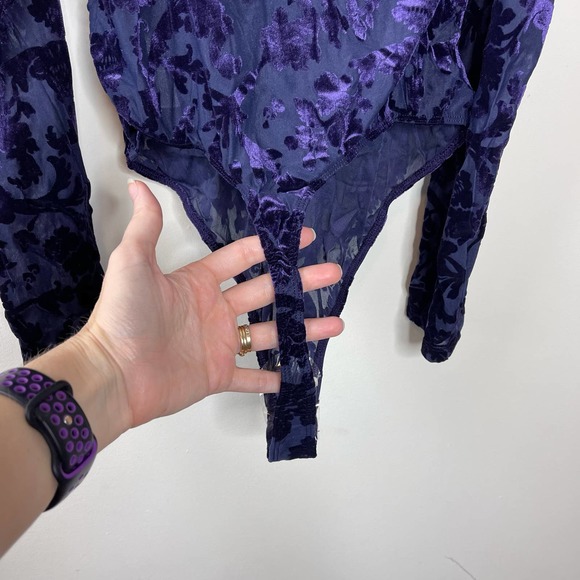 Free People Blue Deep Sea Combo Magic Hour Velvet Burnout Bodysuit NWT Medium - Picture 8 of 11